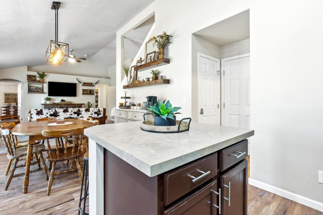 Southwestern Style 4 Bedroom Nampa Home Sleeps 16! Ngoại thất bức ảnh